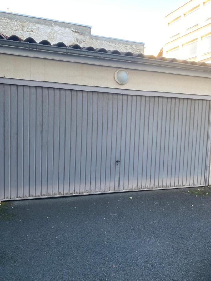 Parking Prive Gratuit, Balcon, 2 Chambres Clermont-Ferrand Exterior foto